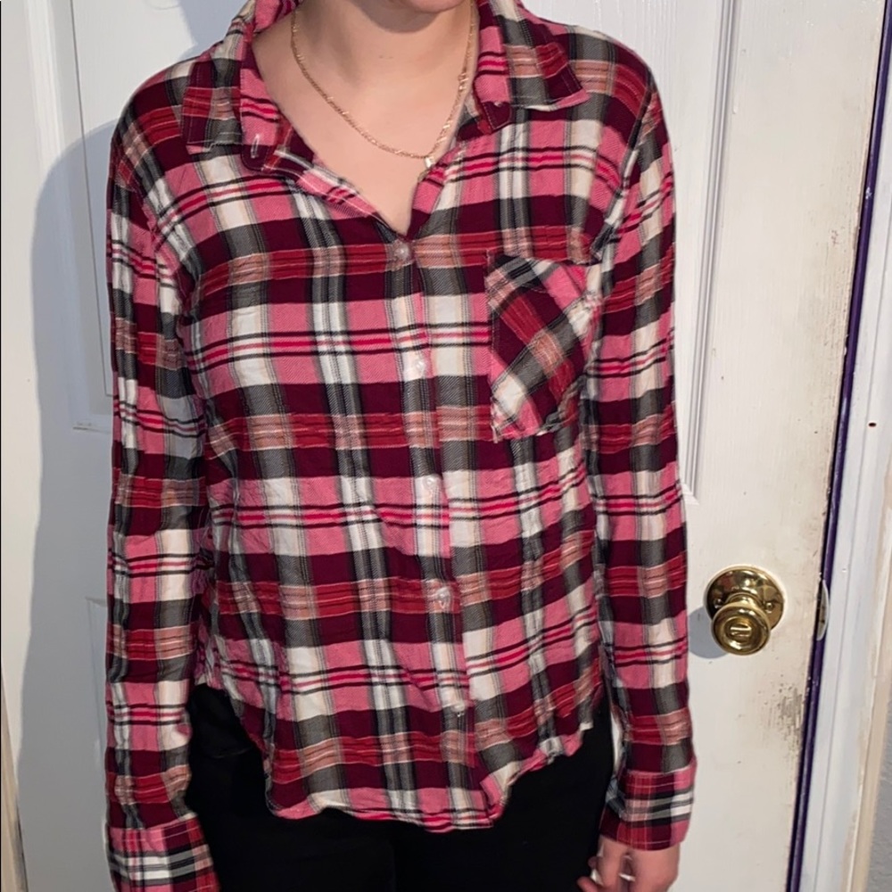 Long sleeve button up plaid shirt